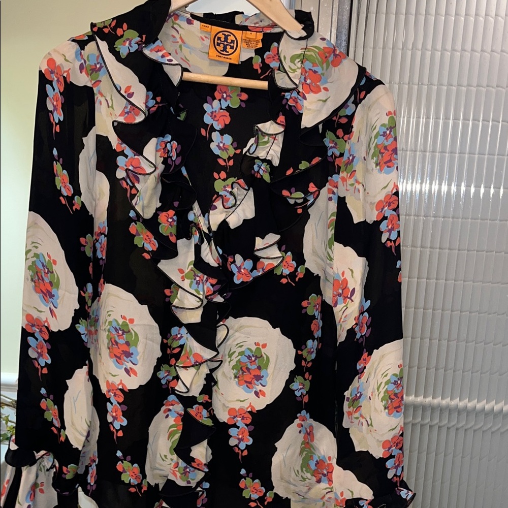 Tory Burch Black Floral Ruffle100% Silk Top - size 6 - brand new without tags
